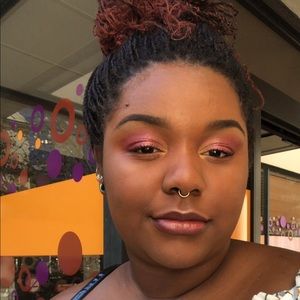 Meet your Posher, Rochelle